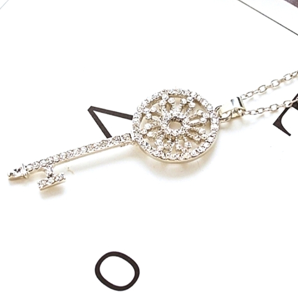 NEW Crystal Rhinestone Key Necklace Pendant style on 18-22" chain Silver NWT